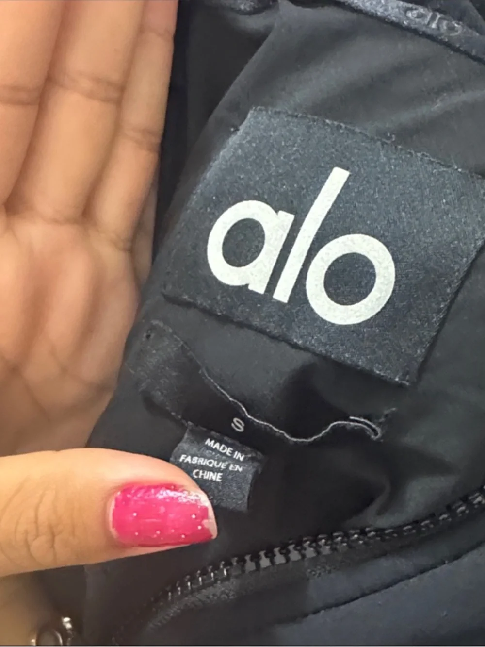 ALO Yoga Black Oversized Puffer Jacket with Stand Collar